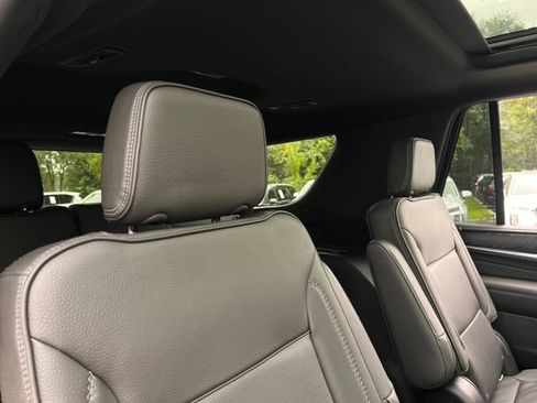 Used 2021 GMC Yukon Denali w/ Denali Premium Package RWD image 41