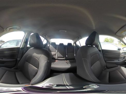 Used 2025 Nissan Altima 2.5 SV FWD image 42