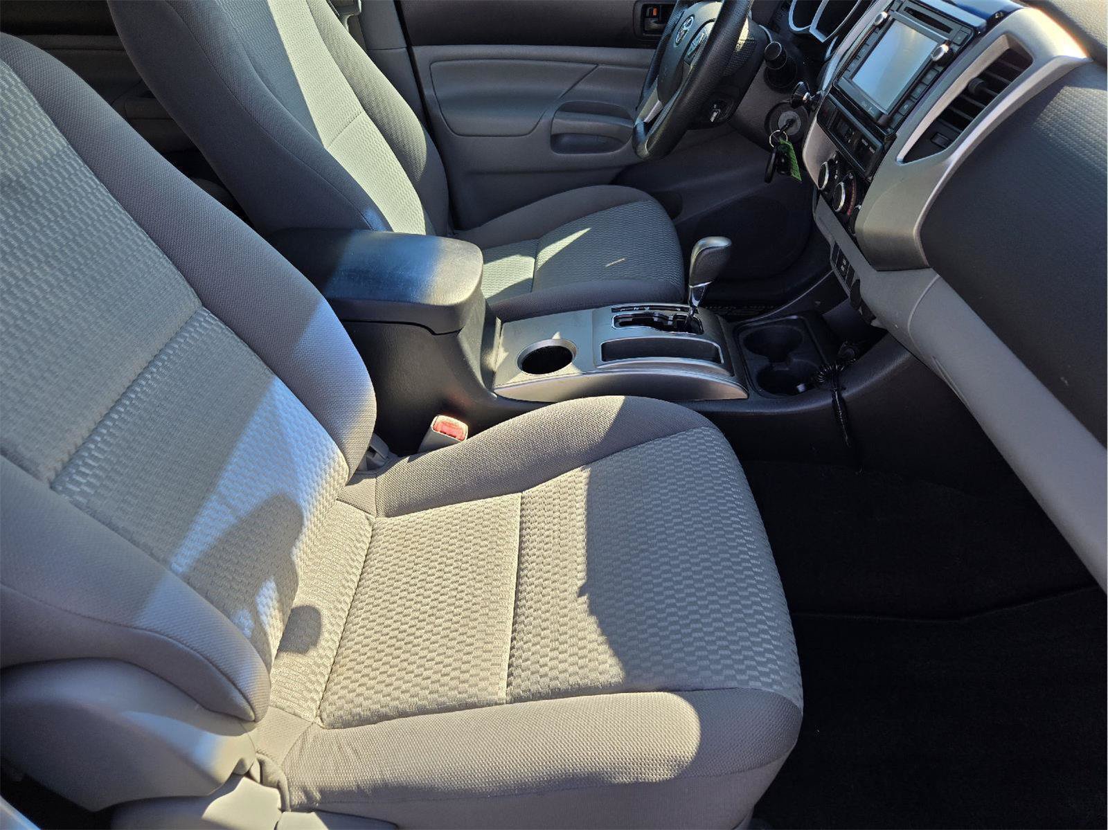 Used 2014 Toyota Tacoma PreRunner w/ SR5 Package RWD image 14