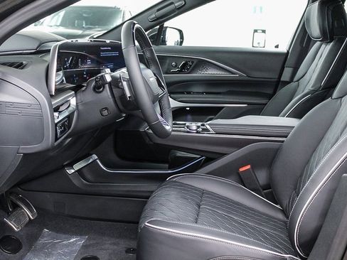 New 2026 Cadillac Lyriq V image 20