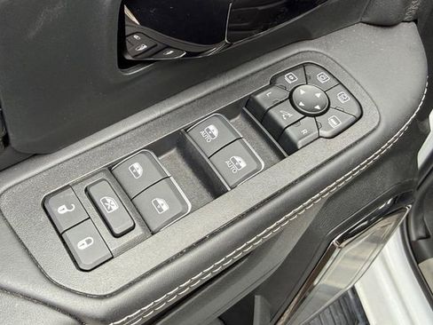 New 2025 RAM 2500 Limited image 24