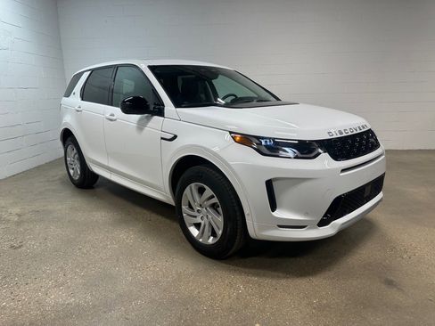 New 2025 Land Rover Discovery Sport S image 4