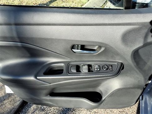 New 2025 Nissan Versa SV image 5