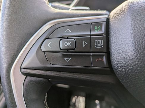 Used 2024 Jeep Grand Cherokee L Laredo image 22