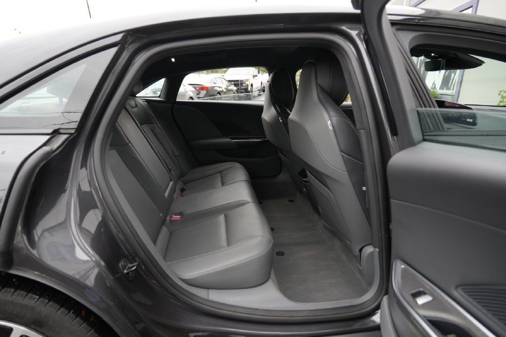 Used 2023 Lucid Air Pure AWD/4WD image 33