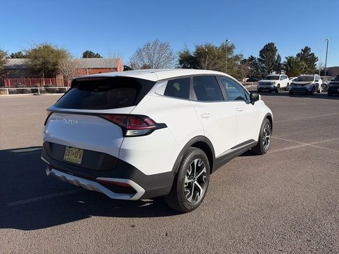 Used 2025 Kia Sportage EX image 4