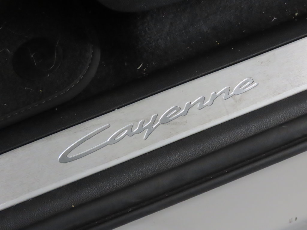Certified 2026 Porsche Cayenne E-Hybrid AWD/4WD image 42