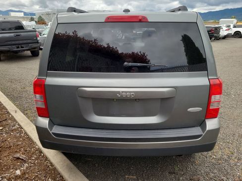 Used 2012 Jeep Patriot Latitude w/ Sun/Sound Group image 4