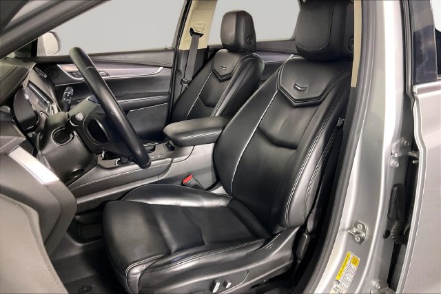 Used 2018 Cadillac XT5 Premium Luxury FWD image 17