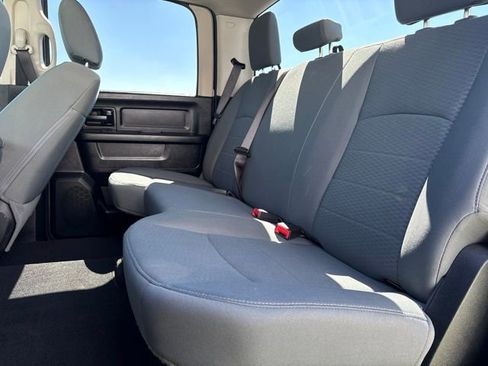 Used 2017 RAM 1500 Express AWD/4WD image 9