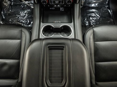 Used 2021 Chevrolet Suburban Z71 image 33