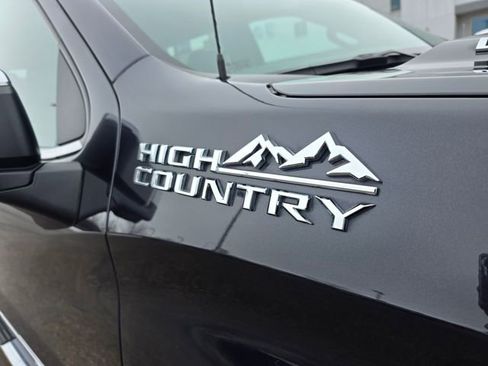Used 2023 Chevrolet Silverado 1500 High Country image 7