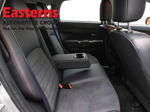 Used 2025 Mitsubishi Outlander Sport AWD image 22