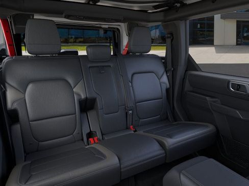 New 2026 Ford Bronco Outer Banks w/ Sasquatch Package image 11