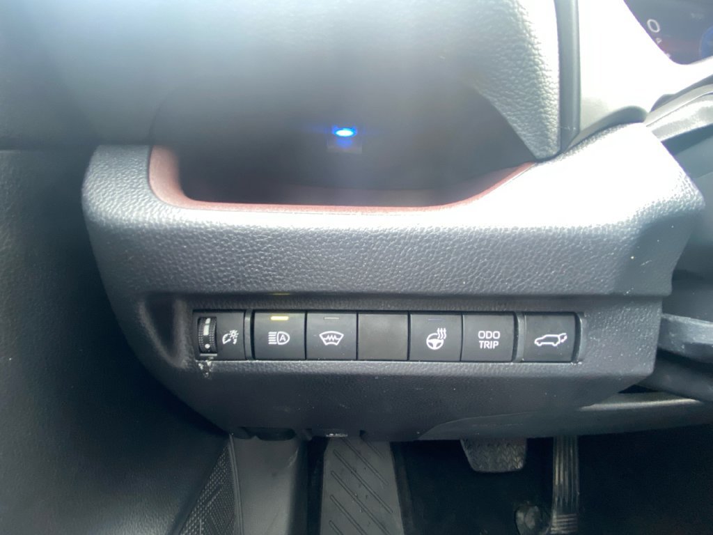 Used 2024 Toyota RAV4 Limited w/ Weather Package AWD/4WD image 18