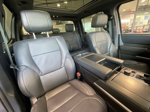 Used 2025 Toyota Tundra Platinum AWD/4WD image 19