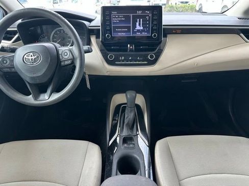 Used 2020 Toyota Corolla LE FWD image 16