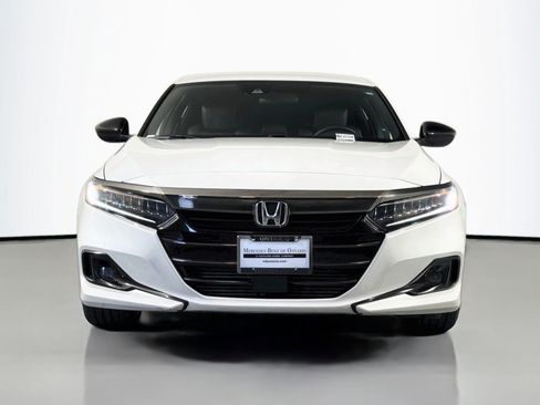 Used 2022 Honda Accord Sport image 3