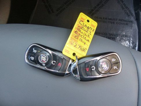 Used 2023 Buick Enclave Essence AWD/4WD image 49