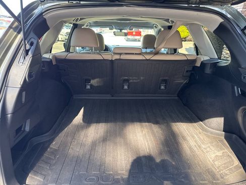 Used 2017 Subaru Outback 2.5i Limited AWD/4WD image 13