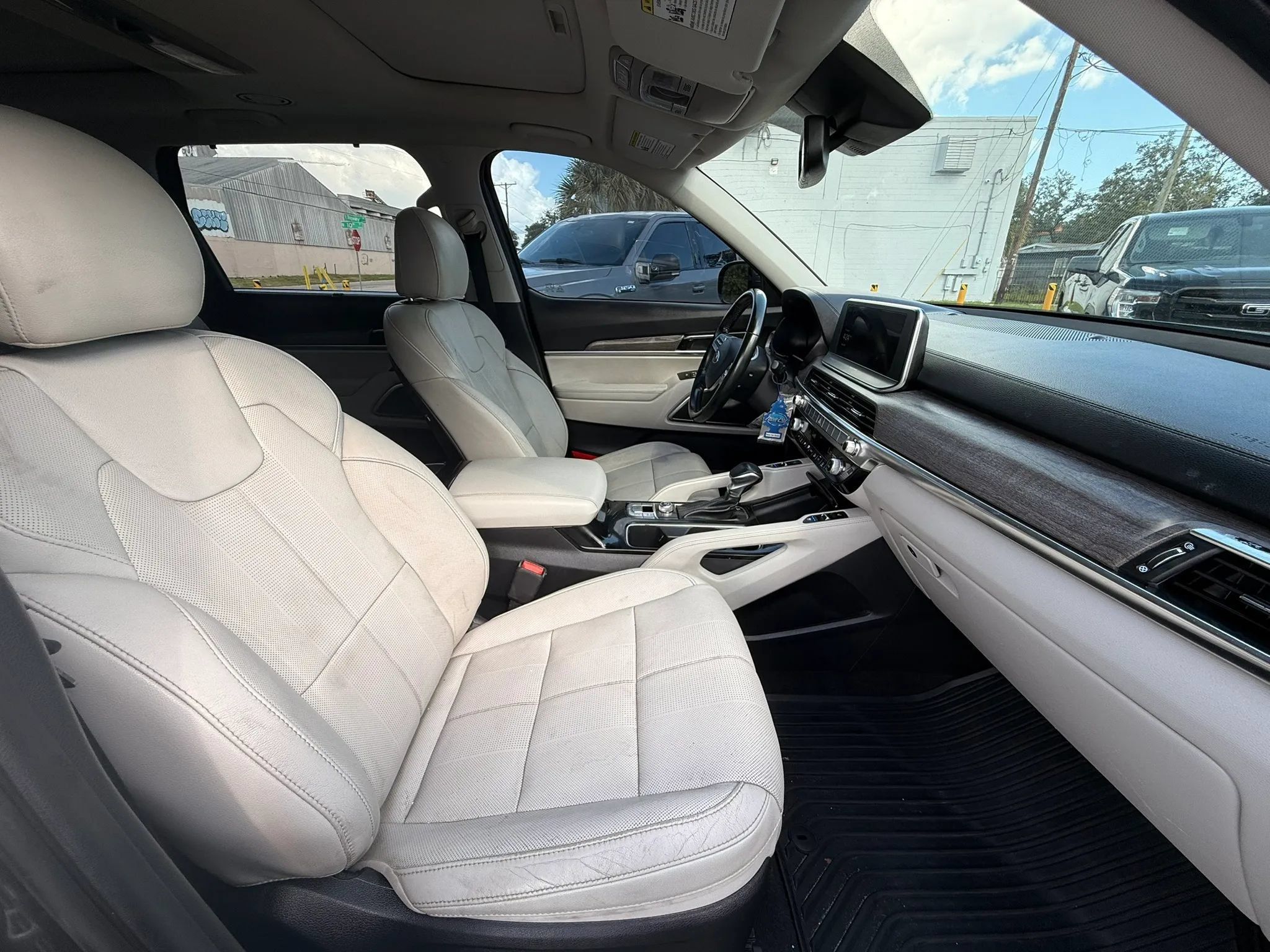 Used 2020 Kia Telluride SX FWD image 14
