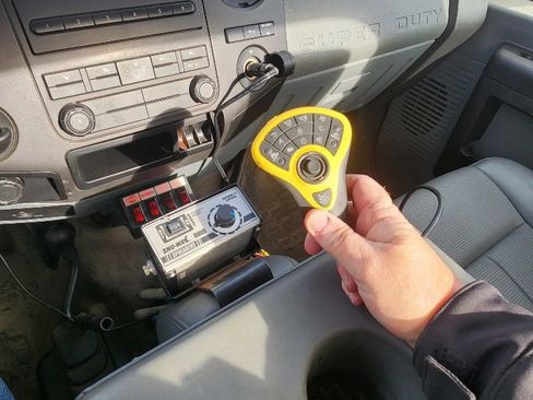 Used 2015 Ford F250 XL w/ Power Equipment Group image 3