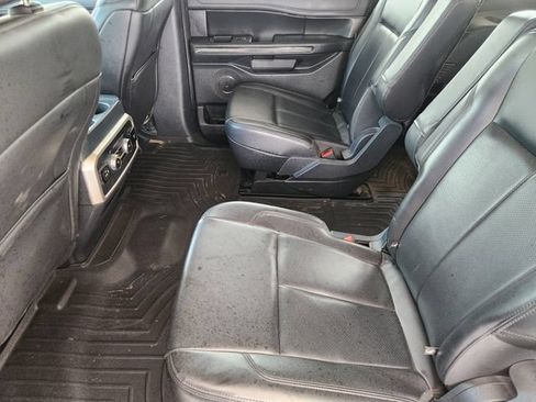 Used 2023 Ford Expedition XLT RWD image 30