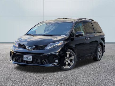 Used 2020 Toyota Sienna SE Premium image 1