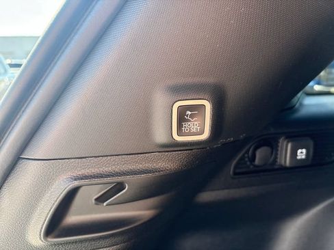 Used 2025 Jeep Grand Cherokee Altitude AWD/4WD image 22