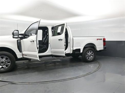 Used 2024 Ford F250 Lariat w/ Lariat Ultimate Package image 48