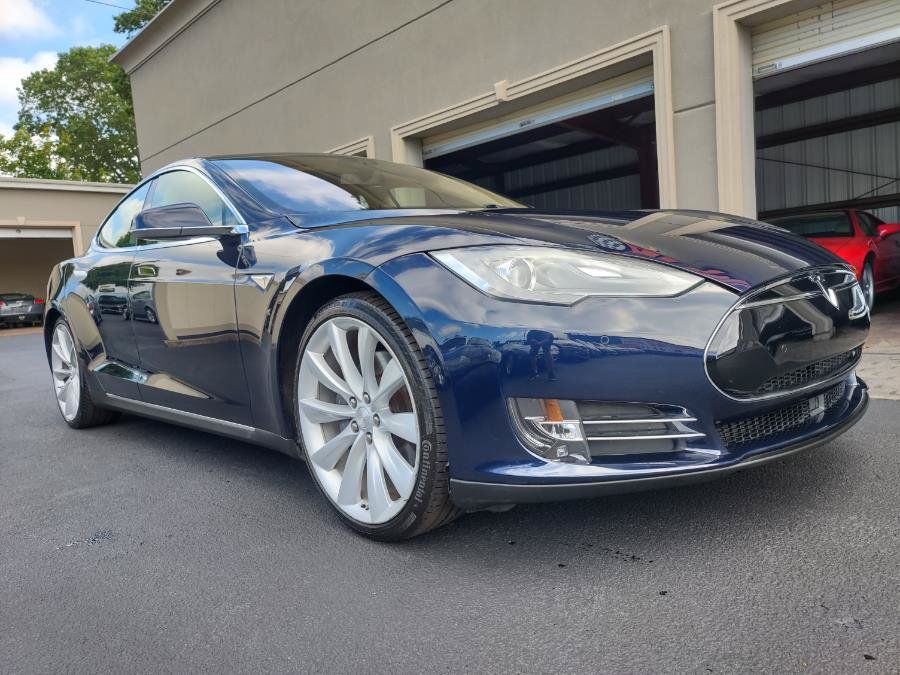 Used 2014 Tesla Model S 85 RWD image 3