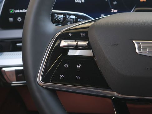 New 2026 Cadillac Optiq Sport 2 RWD image 18