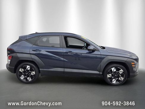 Used 2024 Hyundai Kona SEL FWD image 7