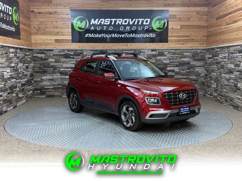 Used 2024 Hyundai Venue Limited image 1