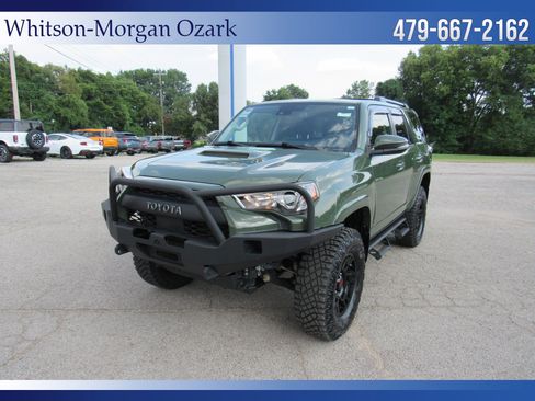 Used 2022 Toyota 4Runner TRD Off-Road Premium w/ Moonroof Package AWD/4WD image 3