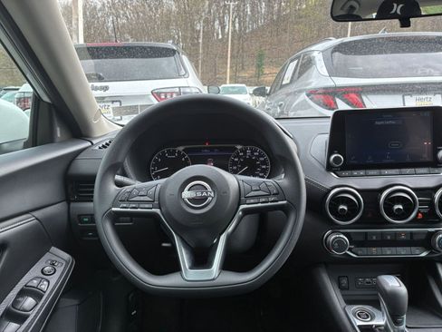Used 2025 Nissan Sentra SV image 33