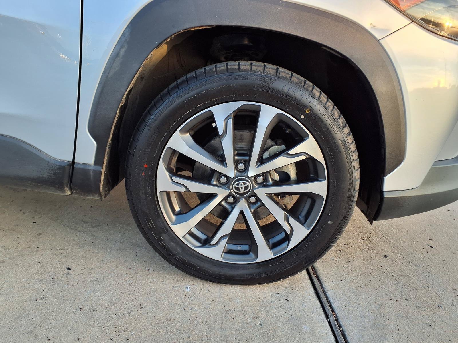 Certified 2023 Toyota Corolla Cross XLE FWD image 10