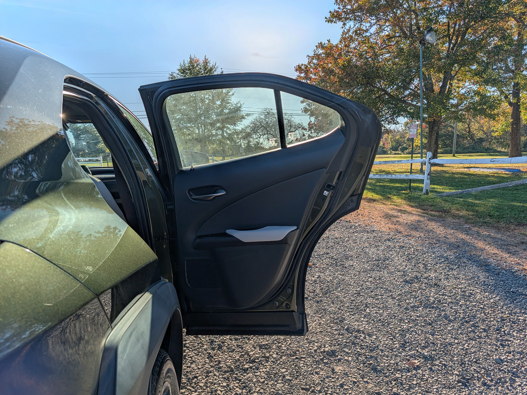 Used 2019 Lexus UX 200 w/ Premium Package FWD image 12