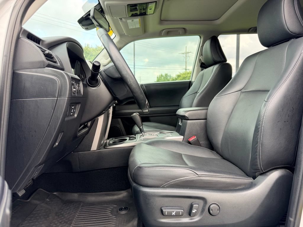 Used 2023 Toyota 4Runner Limited RWD image 23