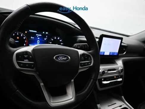 Used 2021 Ford Explorer XLT w/ Equipment Group 202A AWD/4WD image 10