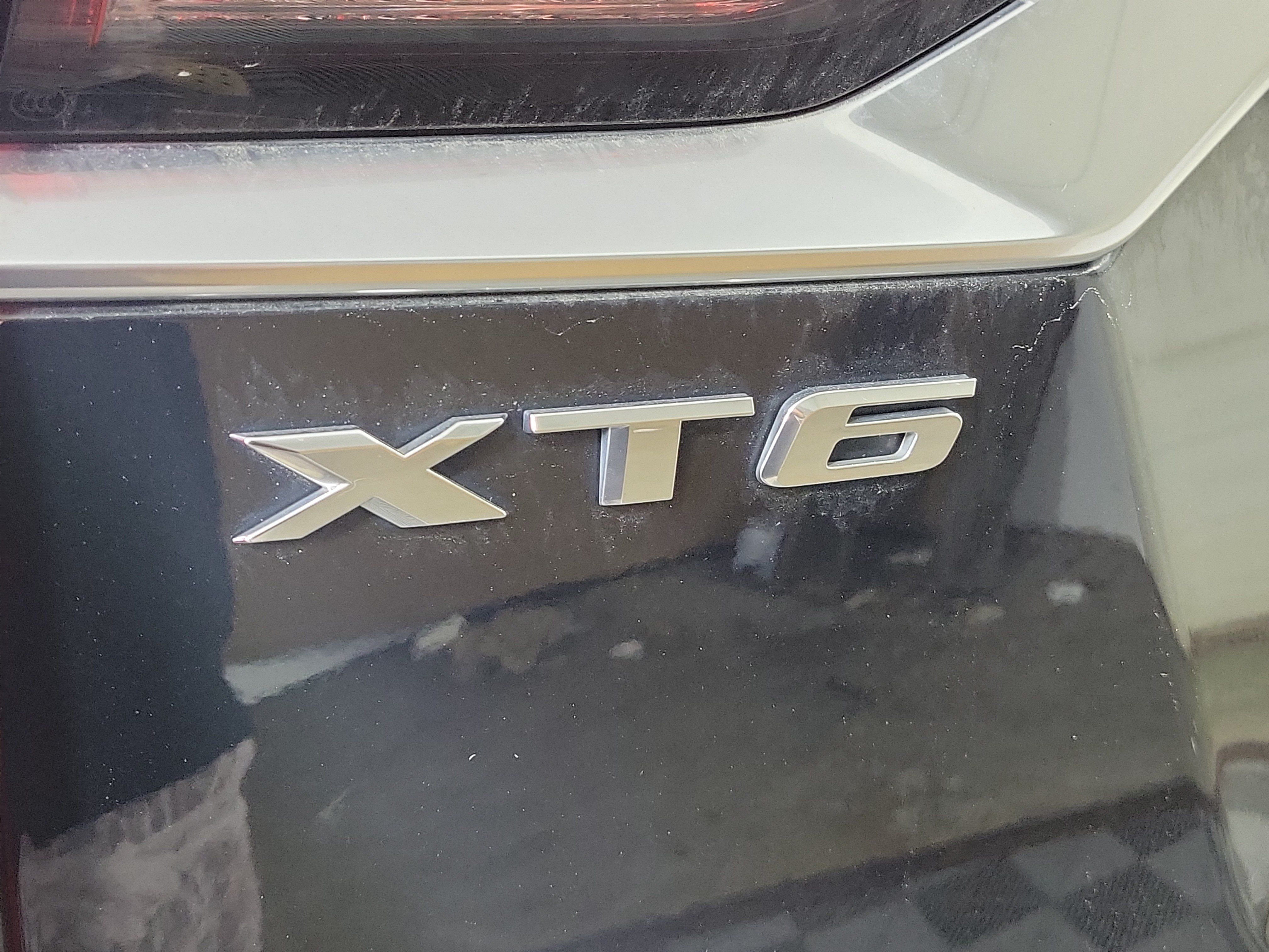 Used 2022 Cadillac XT6 Premium Luxury w/ LPO, ONYX Package AWD/4WD image 7