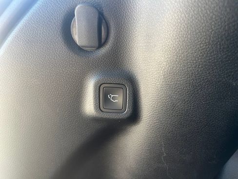 Used 2025 Jeep Compass Limited w/ Elite Group AWD/4WD image 10