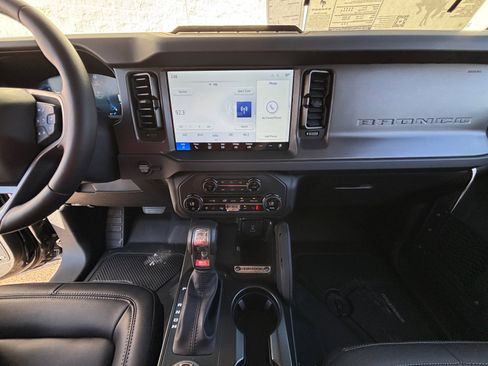 New 2025 Ford Bronco Badlands image 20