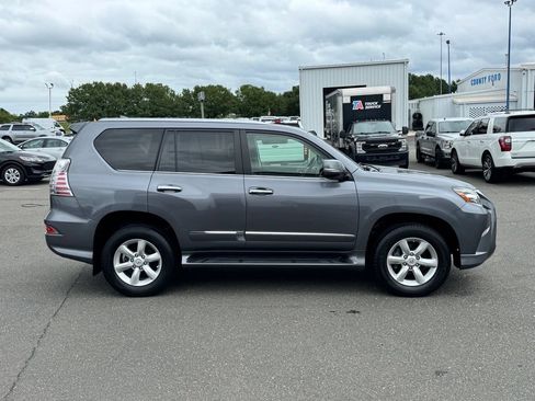 Used 2017 Lexus GX 460 w/ Navigation Package AWD/4WD image 13