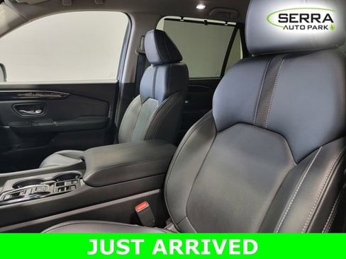 Used 2023 Honda Pilot Touring image 13