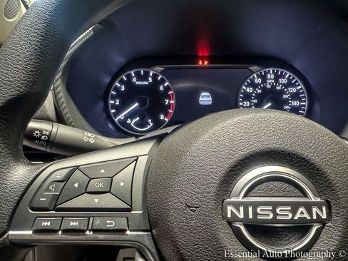 Used 2025 Nissan Sentra SV image 17