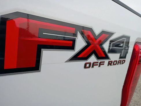 Used 2022 Ford F250 XL w/ STX Appearance Package AWD/4WD image 13