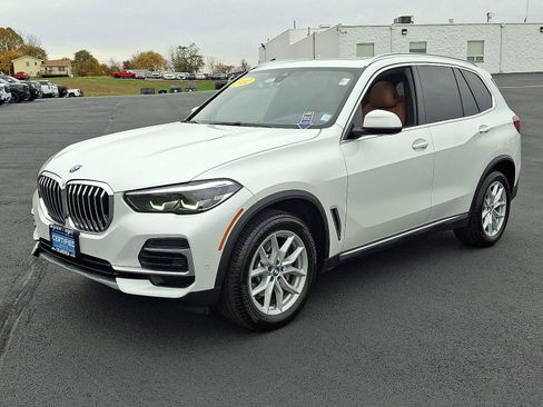 Used 2022 BMW X5 xDrive40i w/ Premium Package image 3