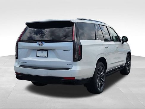 Used 2023 Cadillac Escalade Sport Platinum w/ Heavy-Duty Trailer Package AWD/4WD image 5