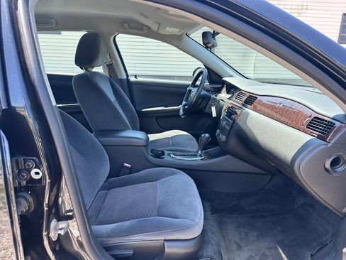 Used 2012 Chevrolet Impala LT FWD image 7